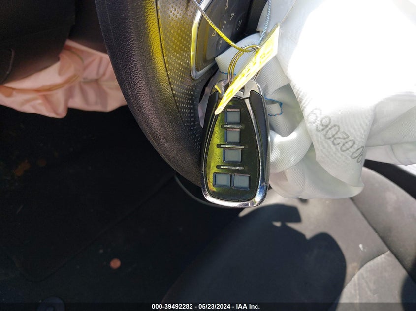 2019 Chevrolet Malibu Lt VIN: 1G1ZD5ST4KF160035 Lot: 39492282