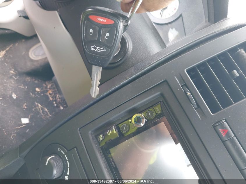 2006 Chrysler 300 VIN: 2C3KA43R96H505261 Lot: 39492387