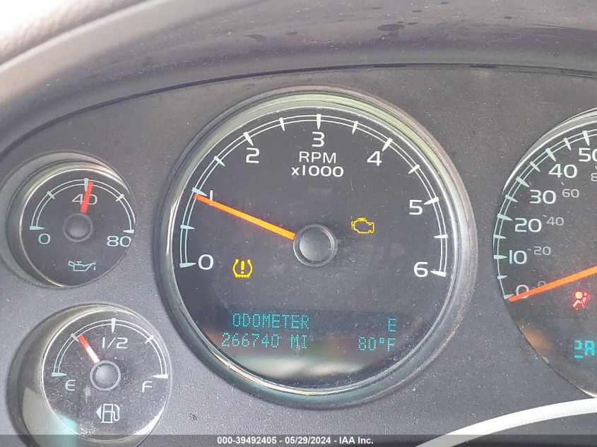 2010 Chevrolet Tahoe C1500 Lt VIN: 1GNMCBE30AR217544 Lot: 39492405