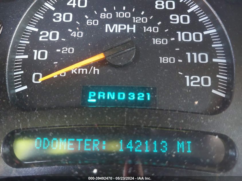 2005 GMC New Sierra C1500 VIN: 2GTEC13T251162832 Lot: 39492470