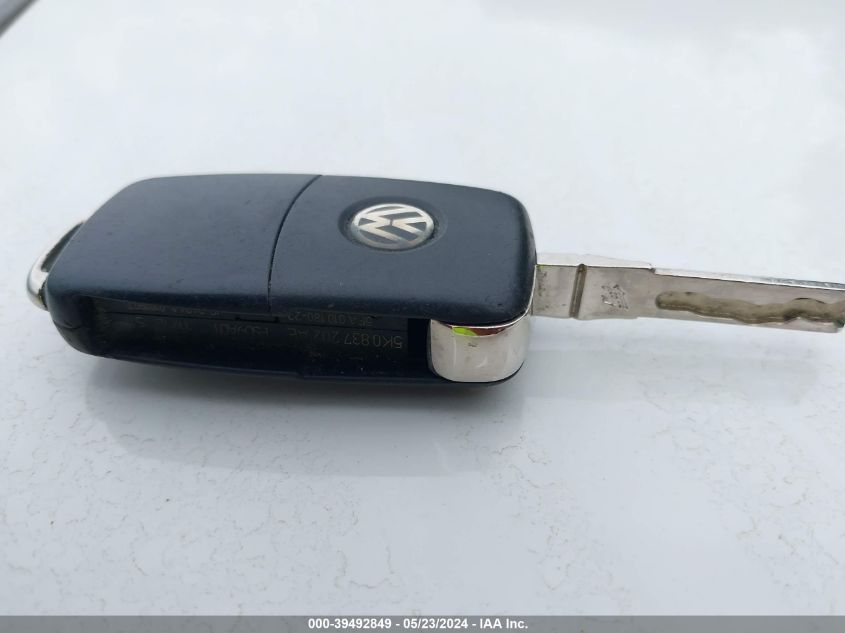 2012 Volkswagen Passat 2.0L Tdi Se VIN: 1VWBN7A34CC093794 Lot: 39492849