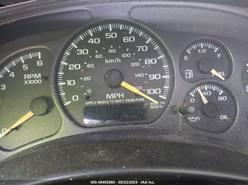 2000 GMC Yukon Slt VIN: 1GKEC13TXYJ159420 Lot: 39492960