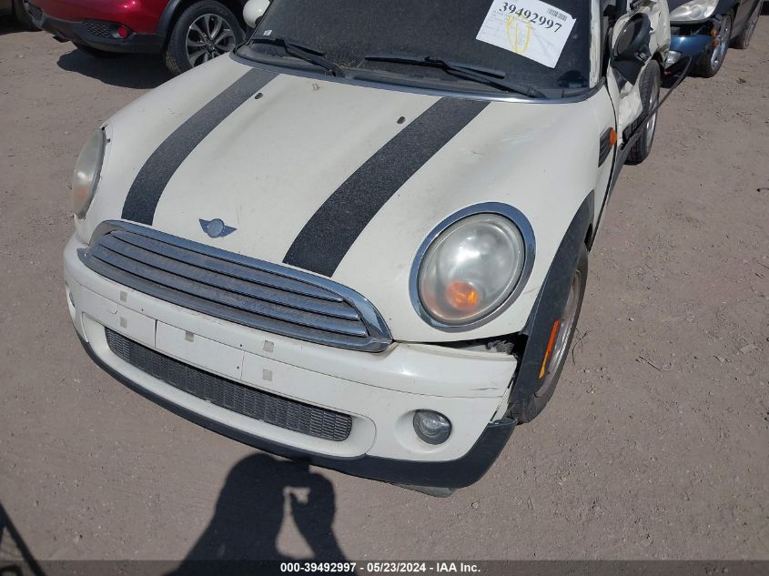 2008 Mini Cooper VIN: WMWMF33518TU69131 Lot: 39492997