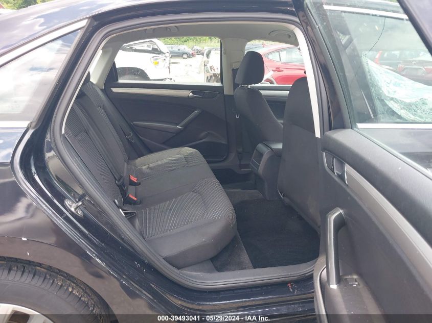 2017 Volkswagen Passat 1.8T S VIN: 1VWAT7A38HC062928 Lot: 39493041