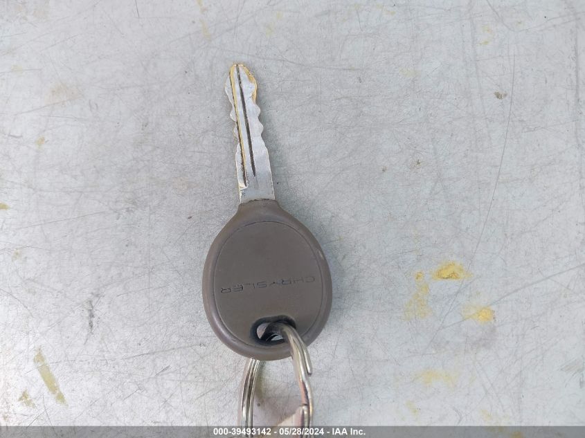 2003 Chrysler Town & Country Ex VIN: 2C4GP74LX3R136234 Lot: 39493142