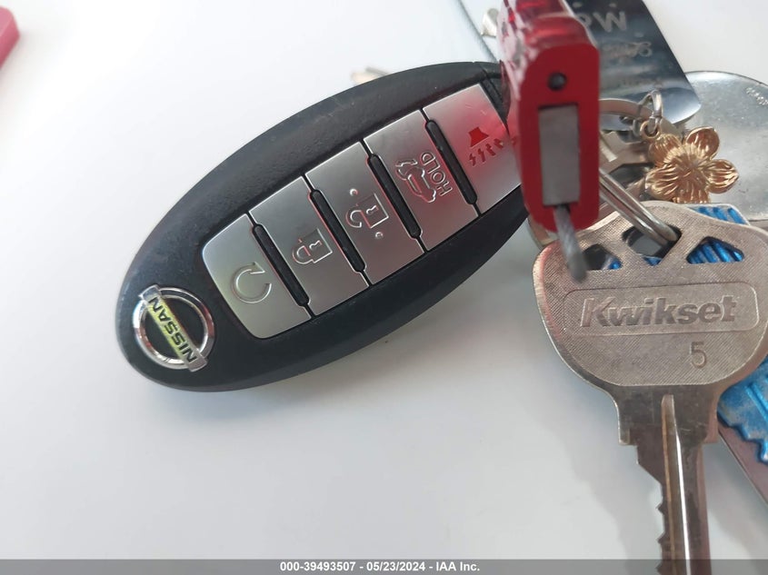 2017 Nissan Rogue Sl VIN: JN8AT2MT8HW143061 Lot: 39493507