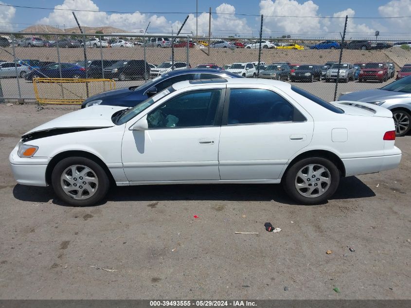 2000 Toyota Camry Le V6 VIN: JT2BF28K3Y0284639 Lot: 39493555