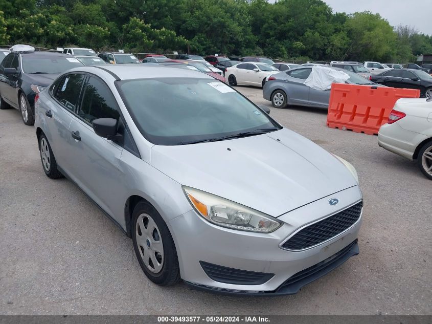 2015 Ford Focus S VIN: 1FADP3E26FL356958 Lot: 39493577