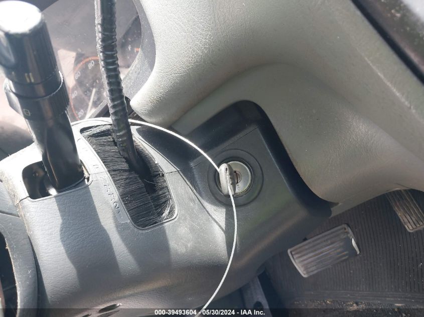 1998 Honda Cr-V Lx VIN: JHLRD2848WC000661 Lot: 39493604