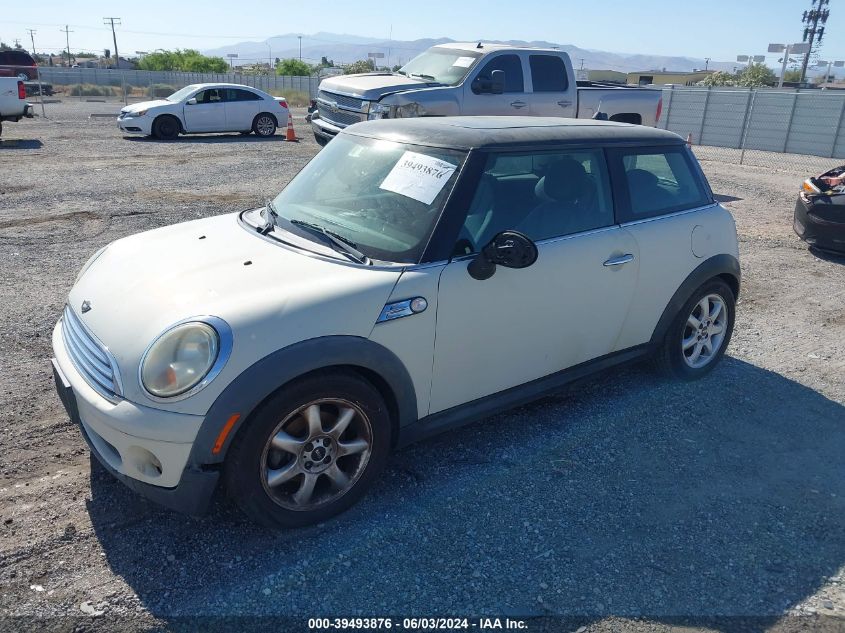 2010 Mini Cooper VIN: WMWMF3C53ATZ64033 Lot: 39493876