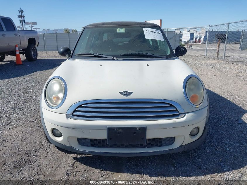 2010 Mini Cooper VIN: WMWMF3C53ATZ64033 Lot: 39493876