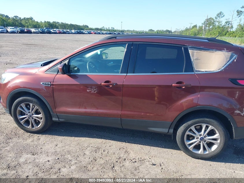 VIN 1FMCU9GD2JUB28888 2018 FORD ESCAPE SE