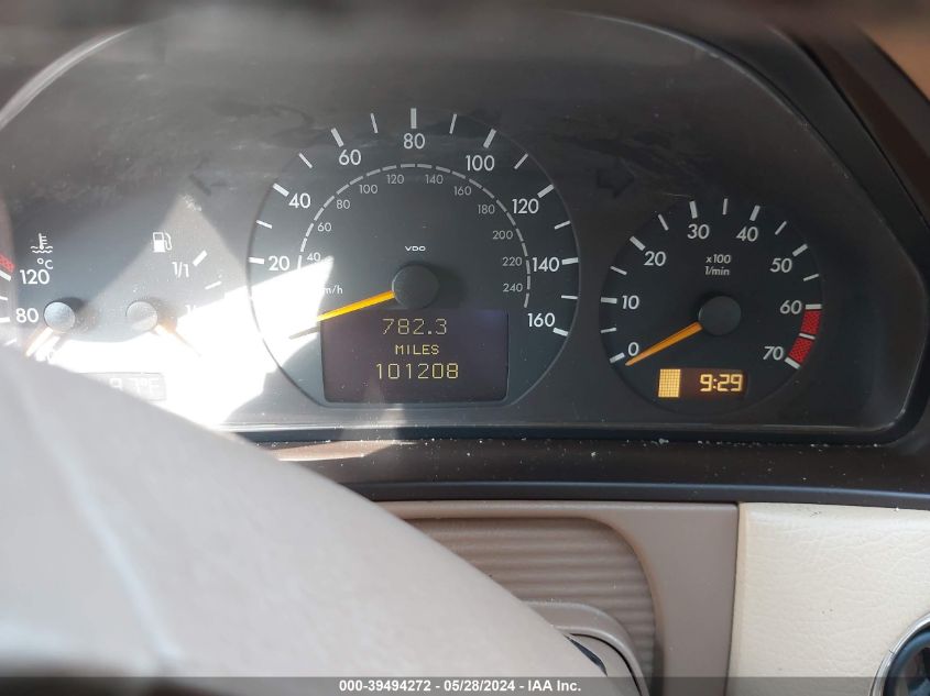 2001 Mercedes-Benz E 430 VIN: WDBJF70J81X050981 Lot: 39494272