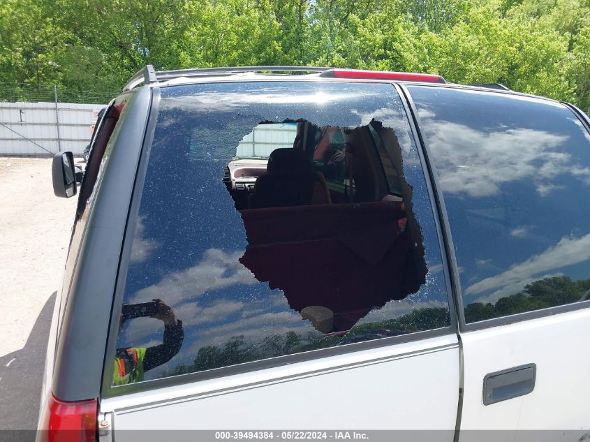 1995 Chevrolet Tahoe K1500 VIN: 3GNEK18K8SG117732 Lot: 39494384