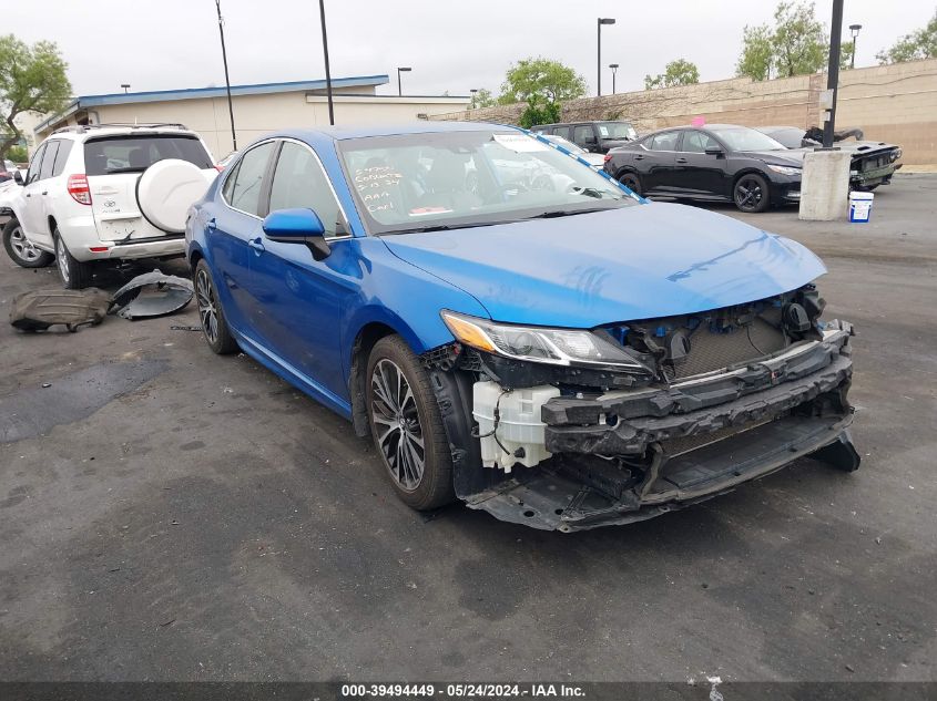 4T1B11HK9JU126476 2018 TOYOTA CAMRY - Image 1