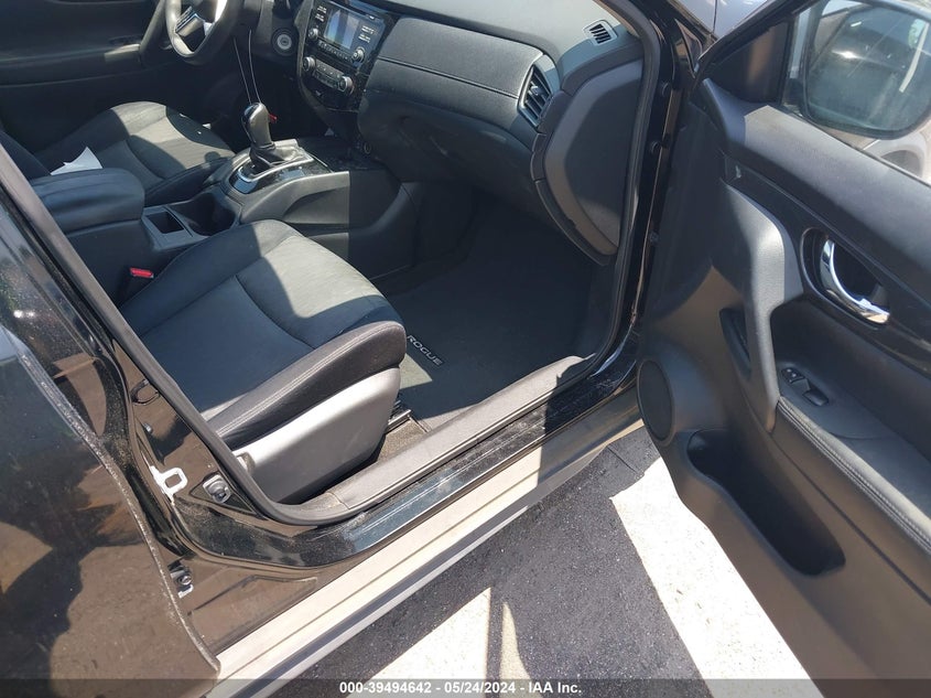 2017 NISSAN ROGUE S/SL/SV - JN8AT2MV0HW019397