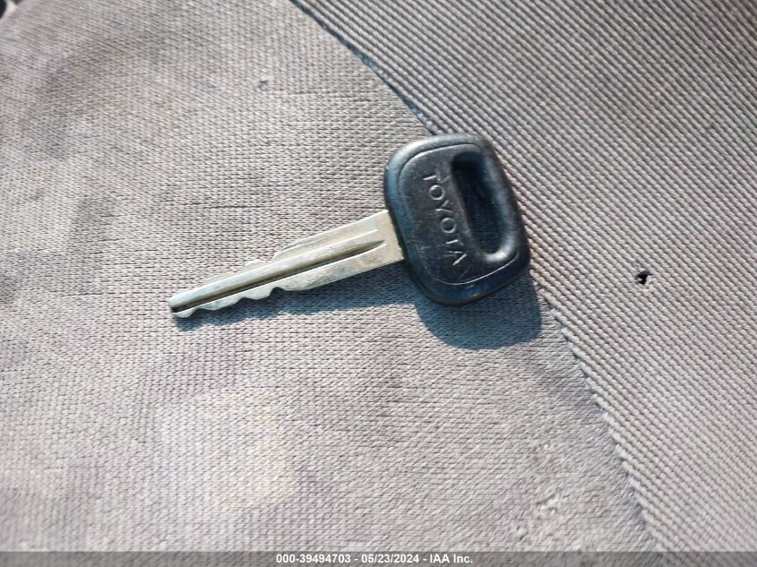 2000 Toyota Echo VIN: JTDBT1234Y0097356 Lot: 39494703