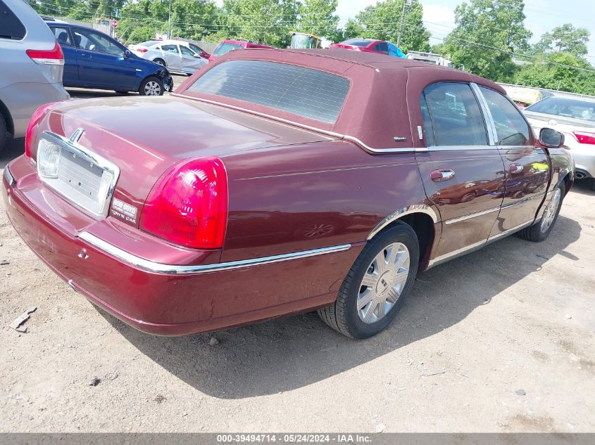 2004 Lincoln Town Car Ultimate VIN: 1LNHM83W44Y614560 Lot: 39494714