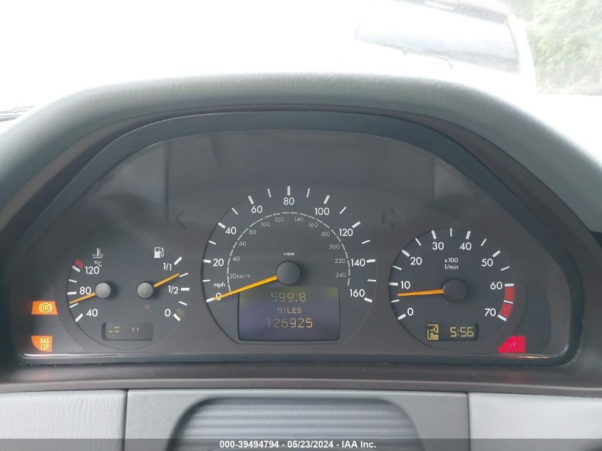 2000 Mercedes-Benz E 320 VIN: WDBJF65J8YB106489 Lot: 39494794