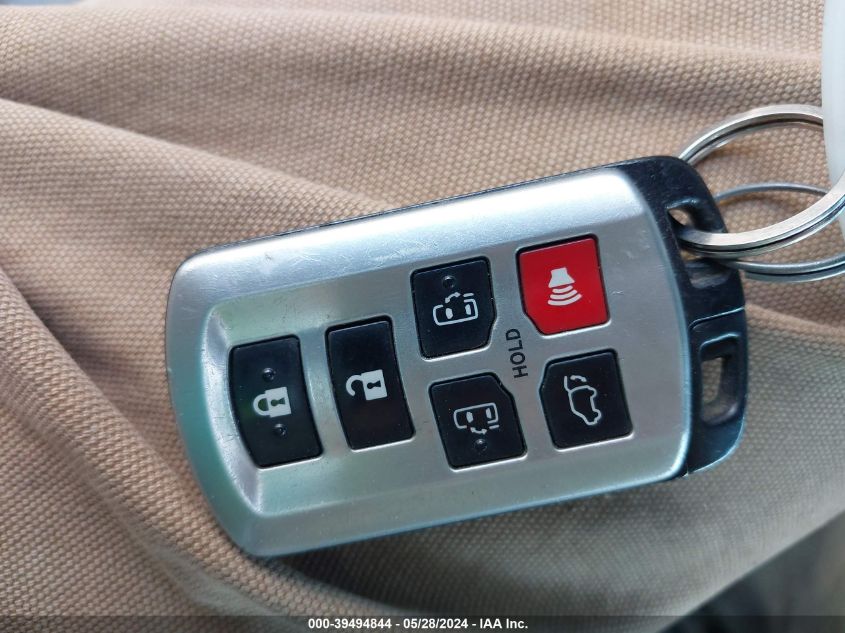 2016 Toyota Sienna Xle 8 Passenger VIN: 5TDYK3DC2GS693518 Lot: 39494844