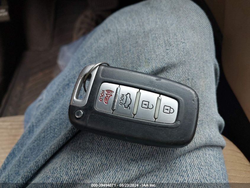 2015 Hyundai Sonata Hybrid VIN: KMHEC4A48FA138163 Lot: 39494871