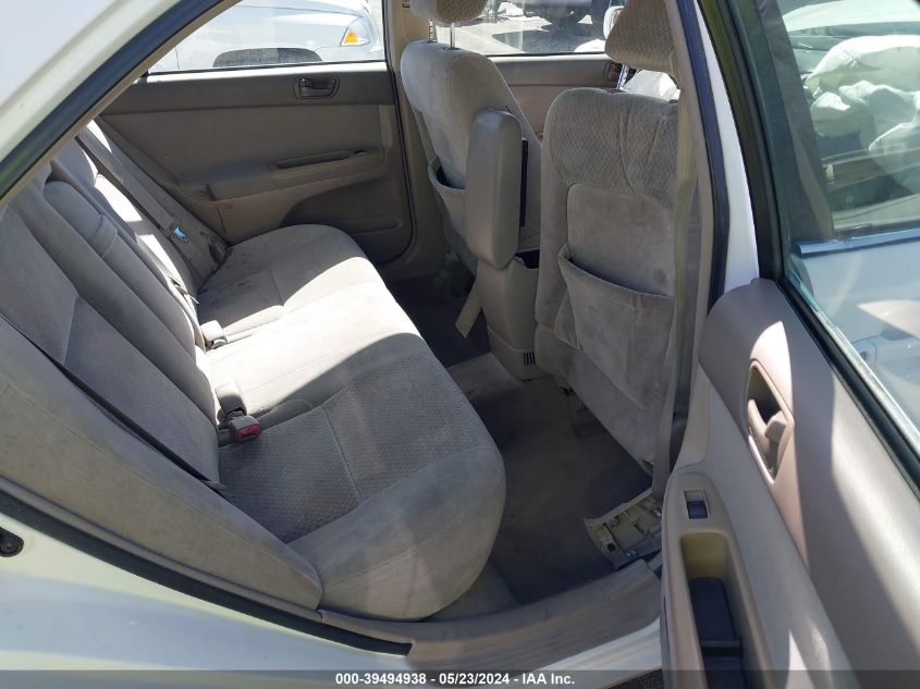 2004 Toyota Camry Le VIN: 4T1BE30K04U326209 Lot: 39494938