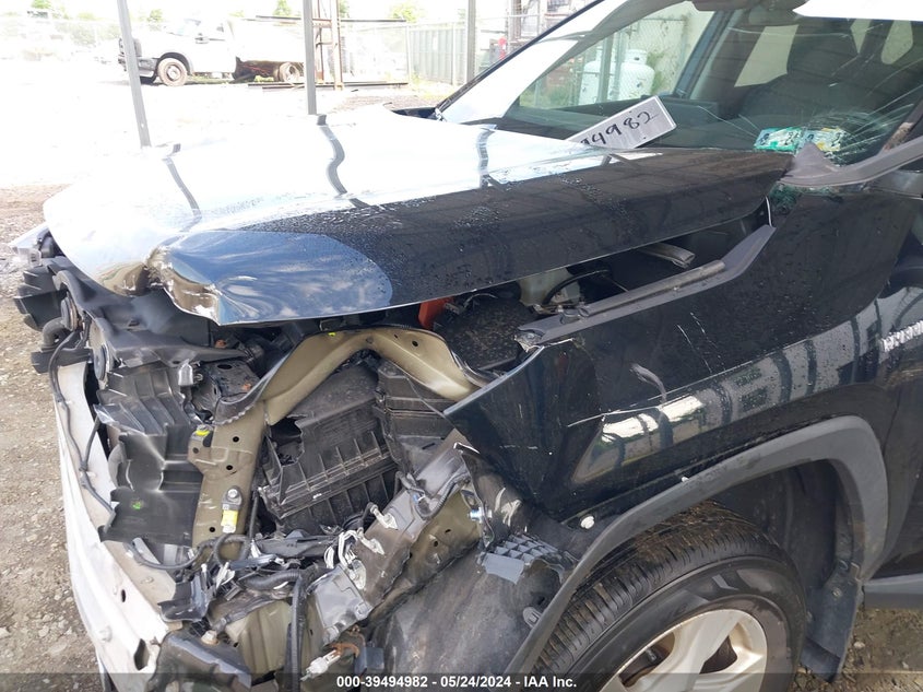 2020 TOYOTA RAV4 XLE HYBRID - 2T3RWRFV0LW074600