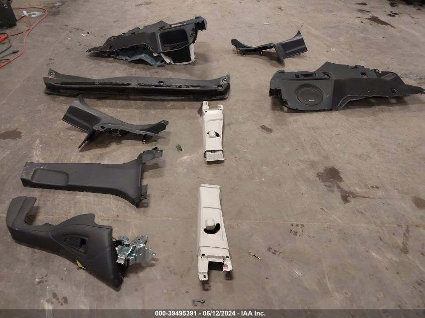 2022 Subaru Outback Limited Xt VIN: 4S4BTGND1N3263703 Lot: 39495391