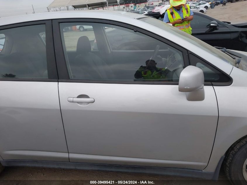 2007 Nissan Versa 1.8Sl VIN: 3N1BC13E27L415401 Lot: 39495421