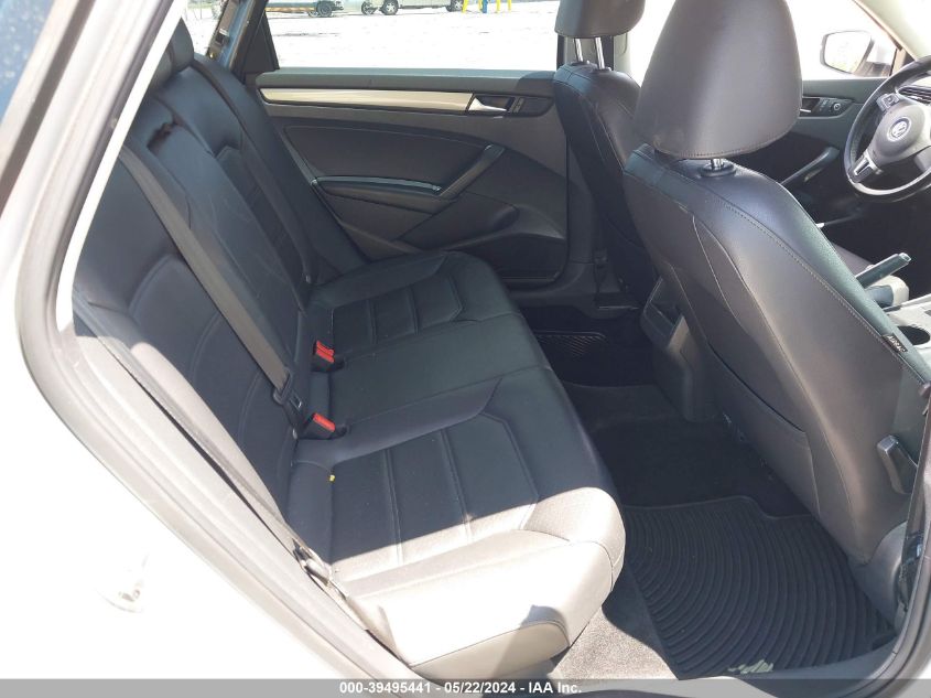 2015 Volkswagen Passat 1.8T Limited Edition VIN: 1VWAT7A37FC117785 Lot: 39495441