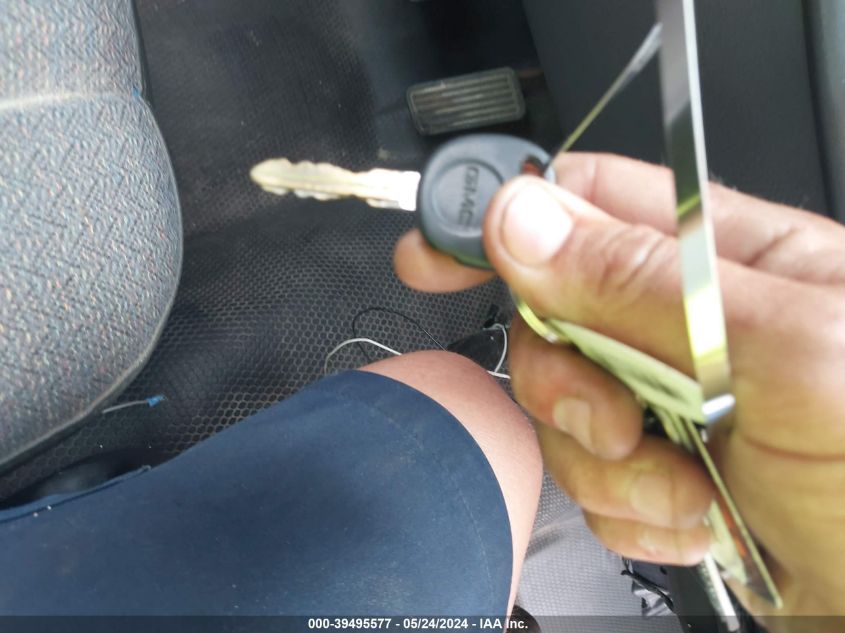 2004 GMC Sierra 1500 Work Truck VIN: 1GTEC14X44Z240907 Lot: 39495577