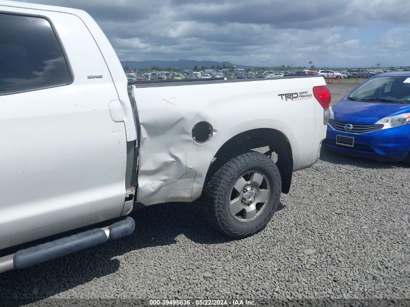 2008 Toyota Tundra Sr5 5.7L V8 VIN: 5TFBV54108X077173 Lot: 39495636