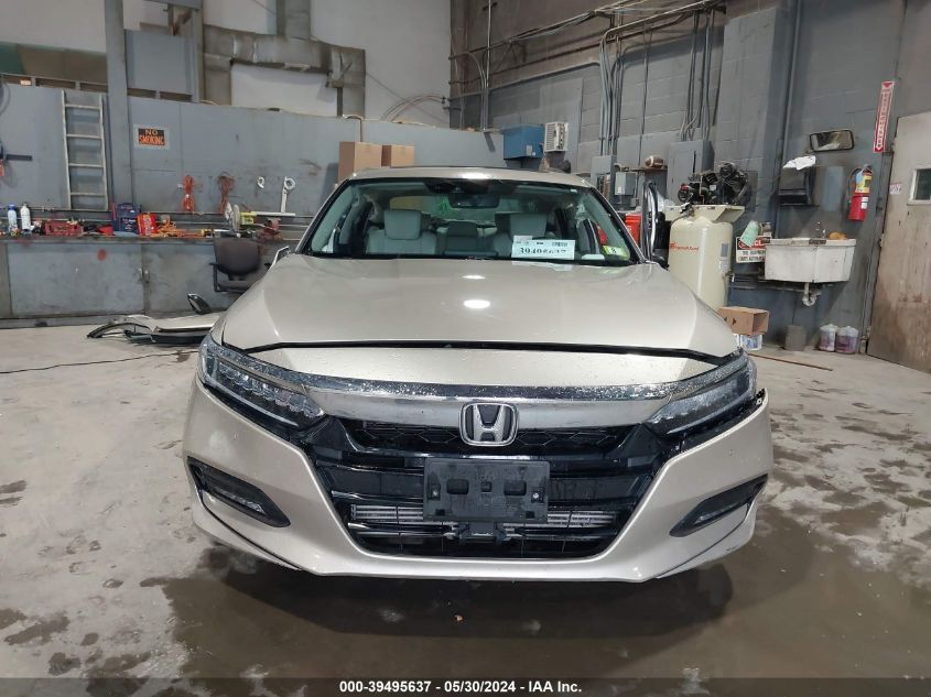 2018 Honda Accord Touring 2.0T VIN: 1HGCV2F9XJA022780 Lot: 39495637