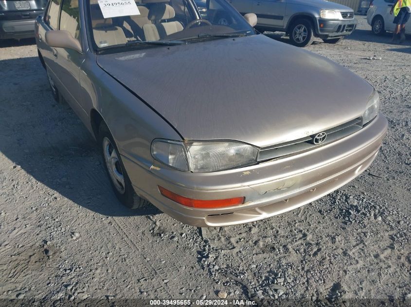 1994 Toyota Camry Le VIN: 4T1SK12EXRU385649 Lot: 39495655