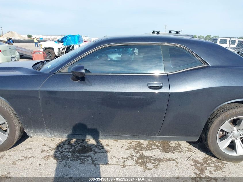 2018 Dodge Challenger Sxt VIN: 2C3CDZAGXJH236271 Lot: 39496139