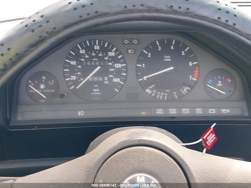 1989 BMW 325 I Automatic VIN: WBABB2306K8863266 Lot: 39496142