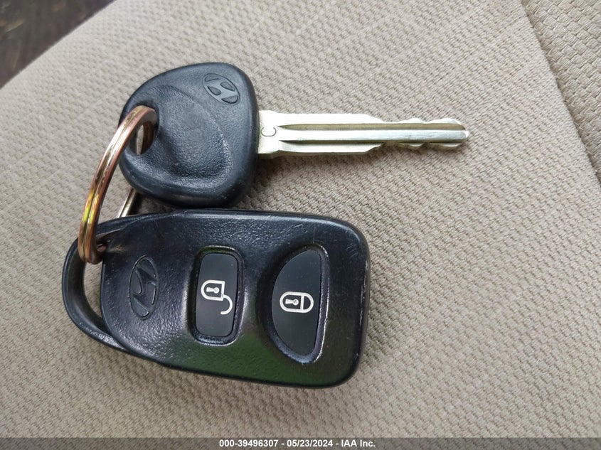 2010 Hyundai Santa Fe Gls VIN: 5NMSG3AB4AH385358 Lot: 39496307