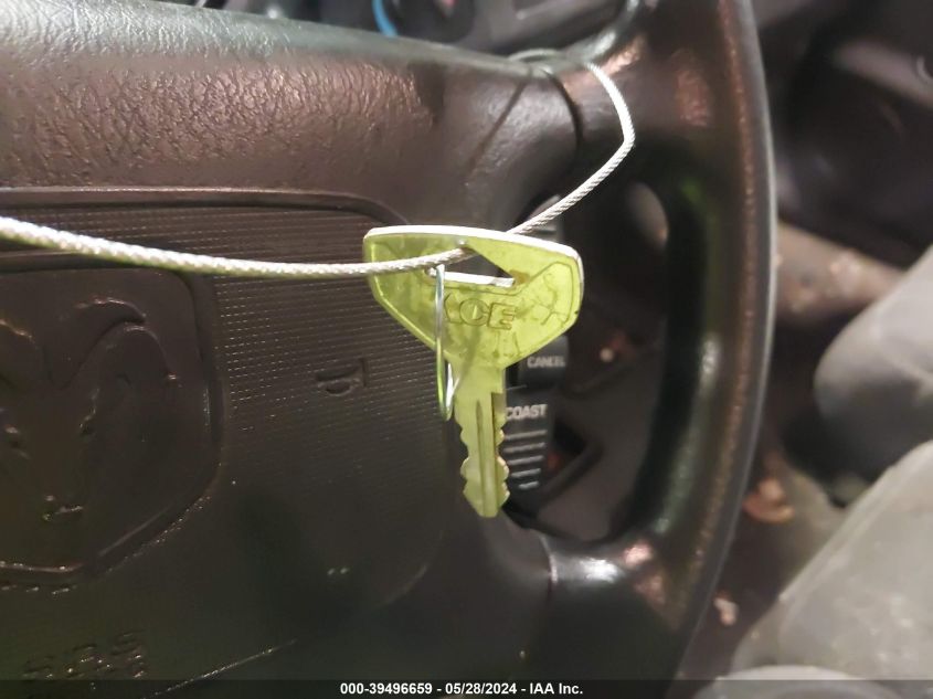 2000 Dodge Dakota Slt/Sport VIN: 1B7GL2AZXYS705063 Lot: 39496659