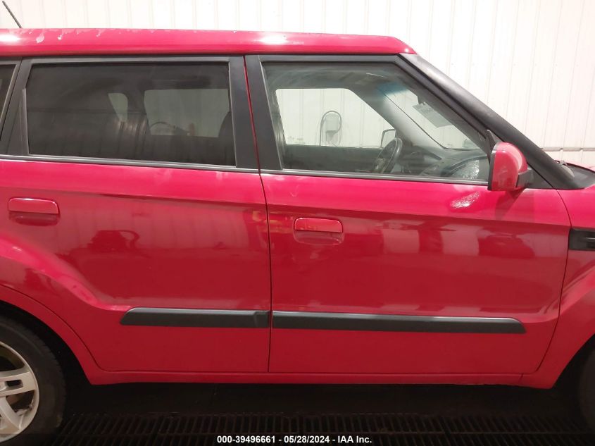 2010 Kia Soul + VIN: KNDJT2A20A7031412 Lot: 39496661