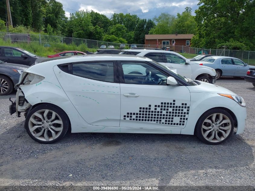 2013 Hyundai Veloster Base W/Gray VIN: KMHTC6ADXDU138874 Lot: 39496690