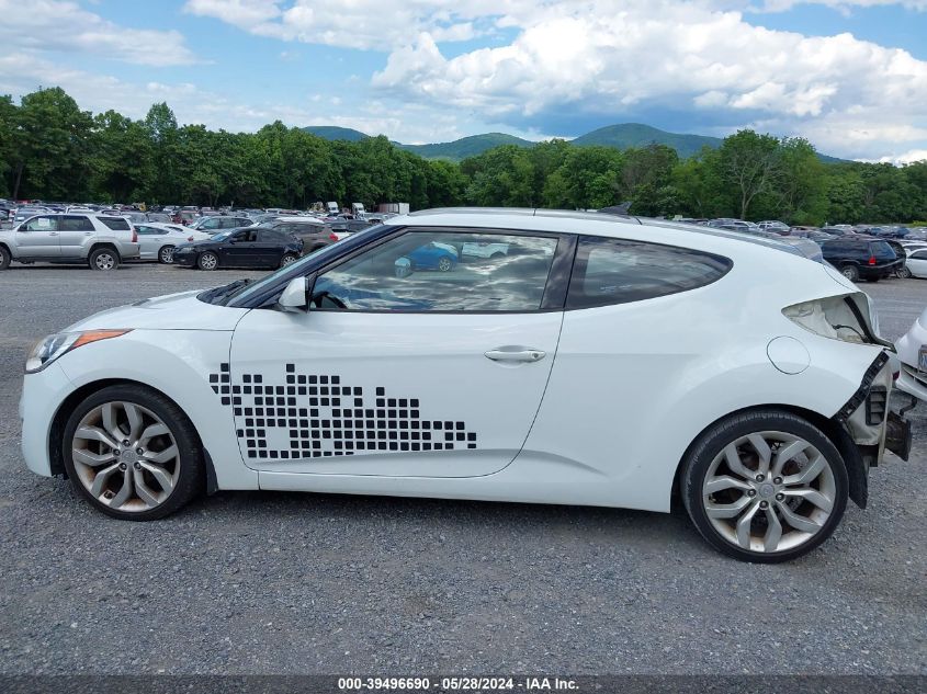 2013 Hyundai Veloster Base W/Gray VIN: KMHTC6ADXDU138874 Lot: 39496690