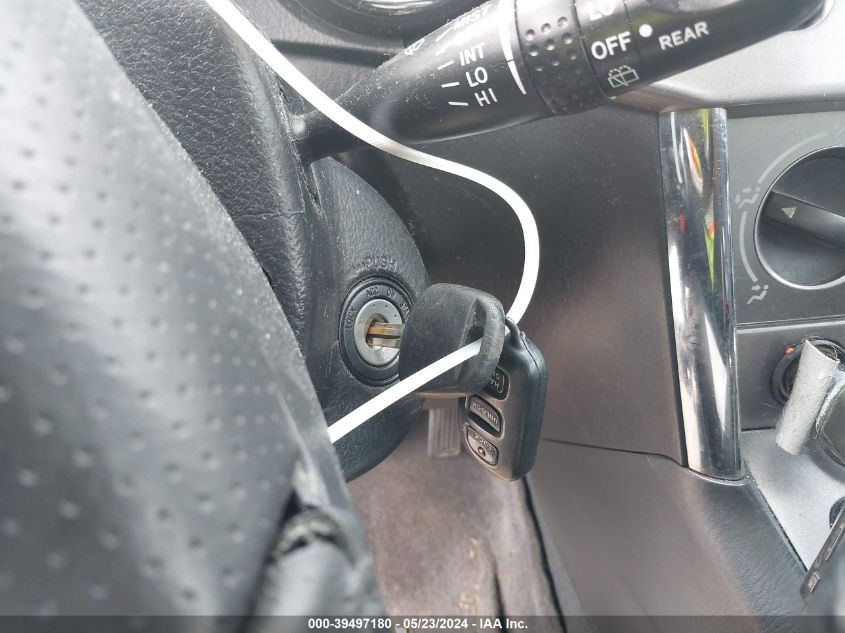 2007 Toyota Matrix Xr VIN: 2T1KR32E27C661229 Lot: 39497180