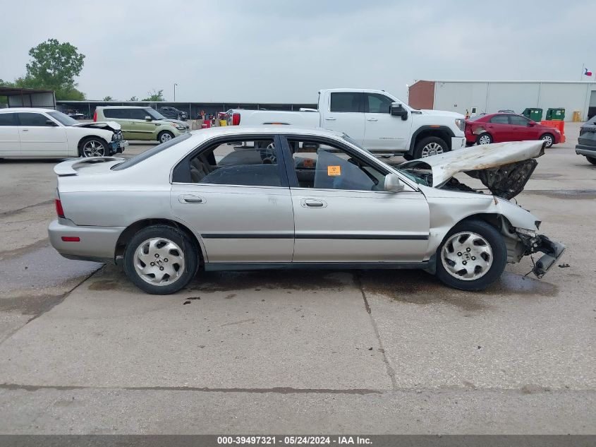 1996 Honda Accord Lx/Ex VIN: 1HGCD5531TA195866 Lot: 39497321