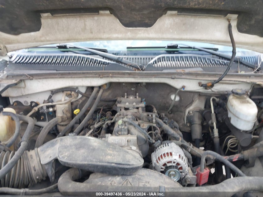 2005 Chevrolet Silverado 2500Hd Work Truck VIN: 1GCHC24U45E264271 Lot: 39497436