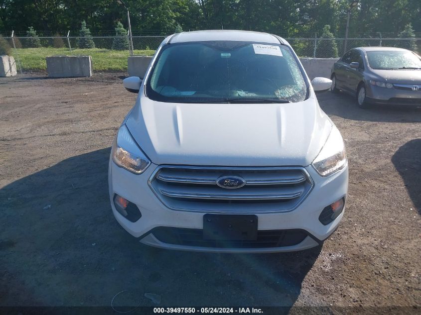 1FMCU9GD2KUB65716 2019 Ford Escape Se