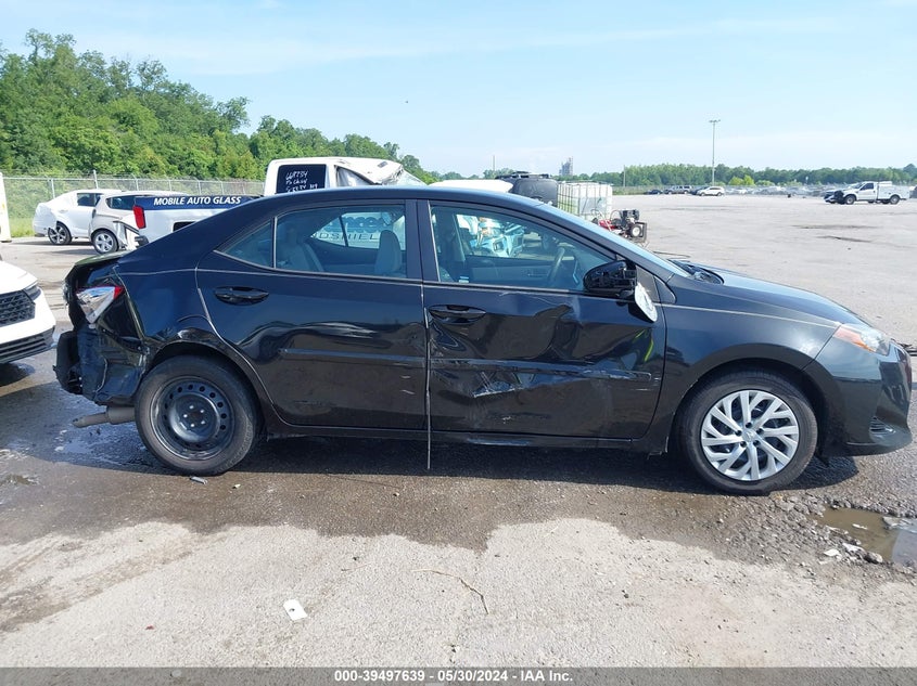 2017 Toyota Corolla Le VIN: 5YFBURHE3HP670502 Lot: 39497639