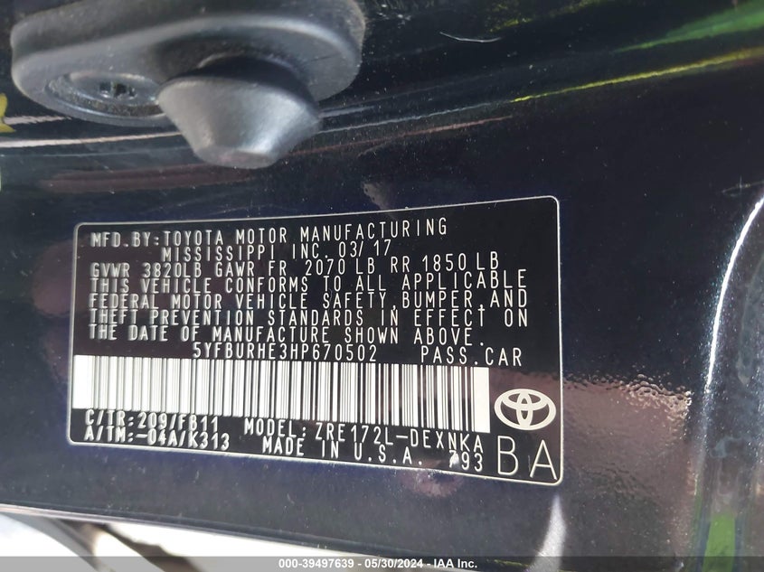 2017 Toyota Corolla Le VIN: 5YFBURHE3HP670502 Lot: 39497639