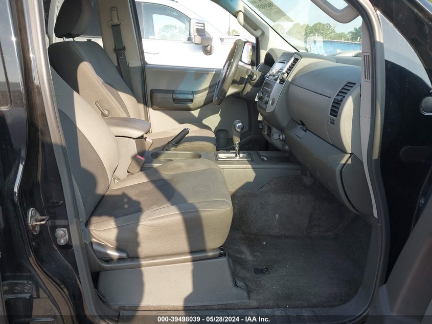 2014 Nissan Xterra Pro-4X/S/X VIN: 5N1AN0NWXEN806226 Lot: 39498039