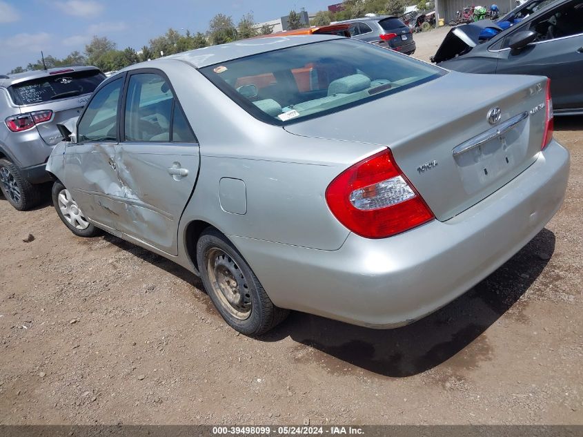 2004 Toyota Camry Le VIN: JTDBE32K840250506 Lot: 39498099