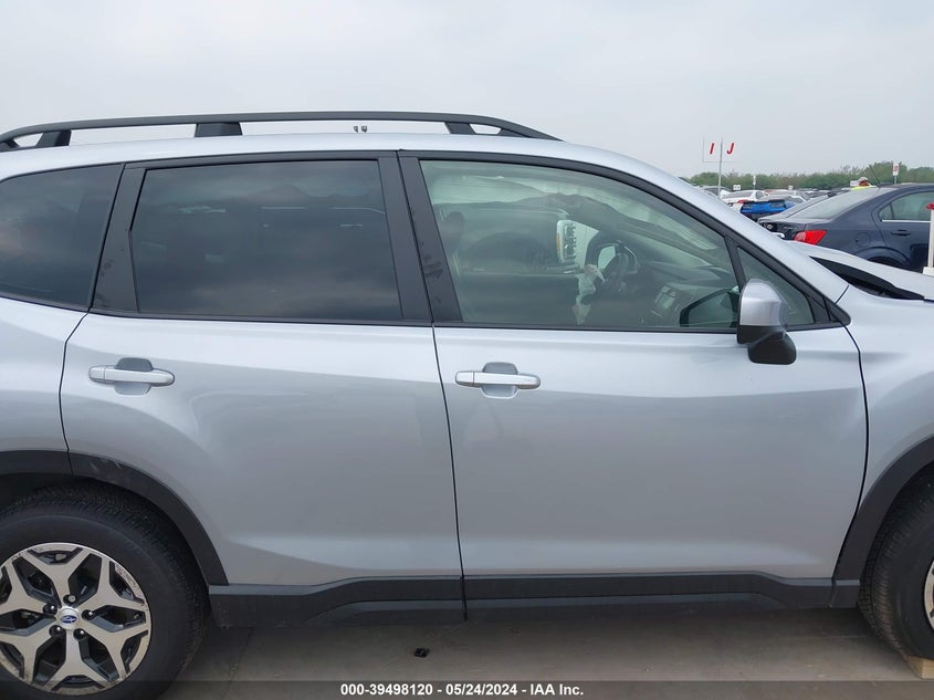 2023 Subaru Forester Premium VIN: JF2SKAECXPH526693 Lot: 39498120